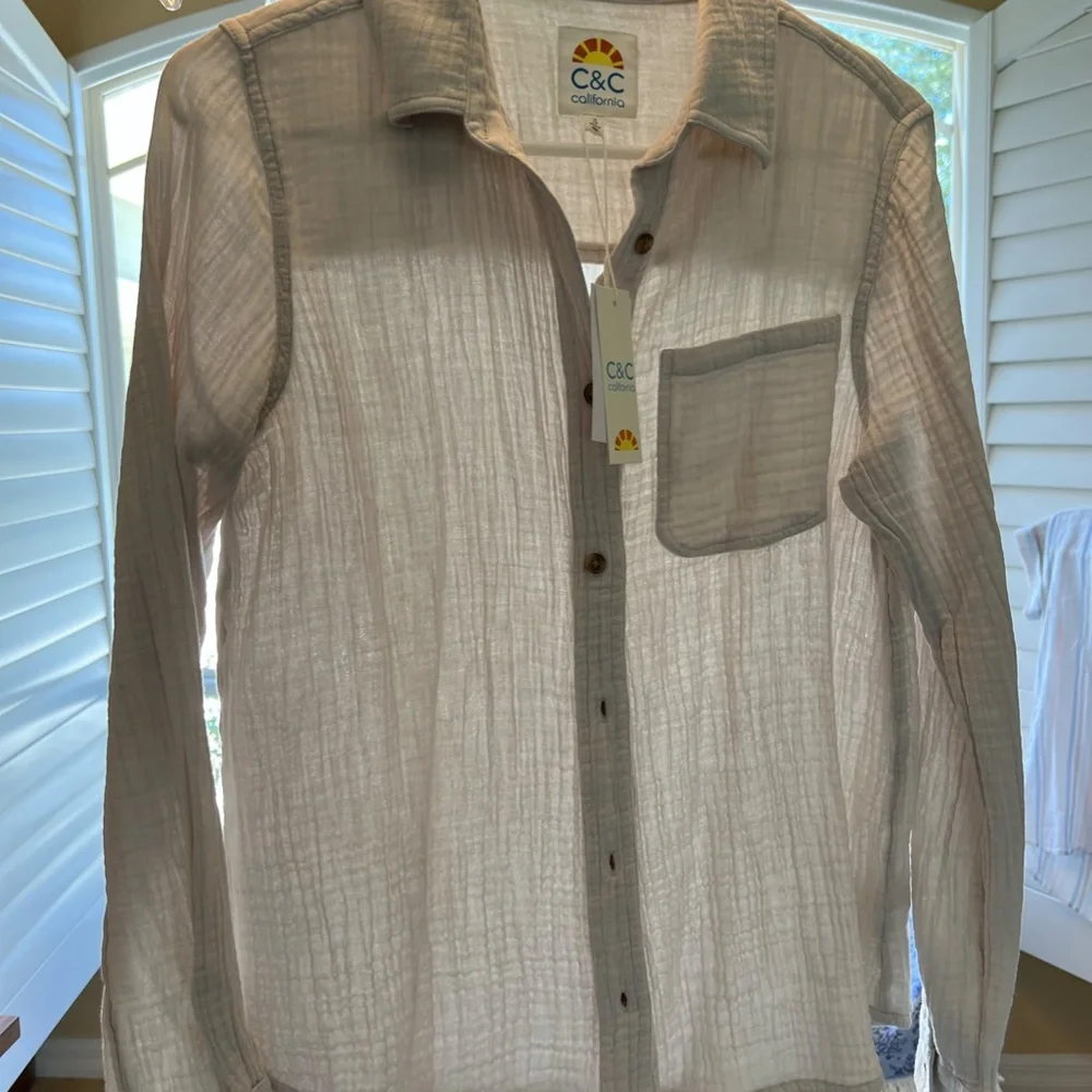 Ivory button down top - Picture 3 of 6